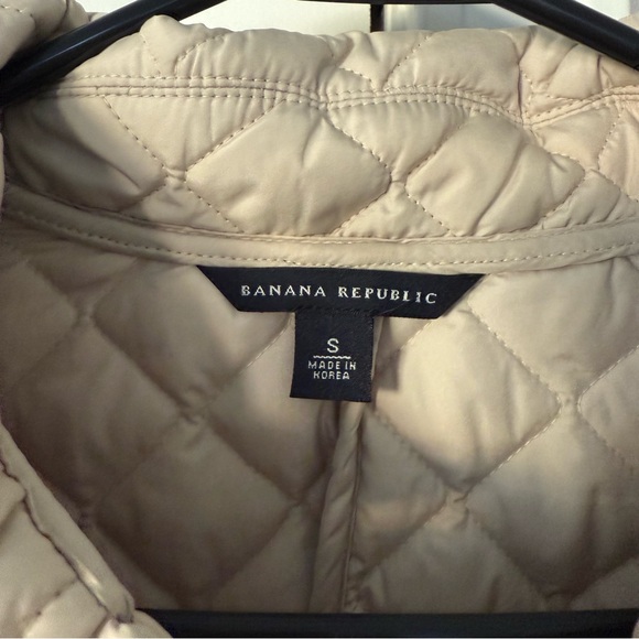 Banana Republic Tan Puffer Jacket with Quilted Design - Picture 9 of 9